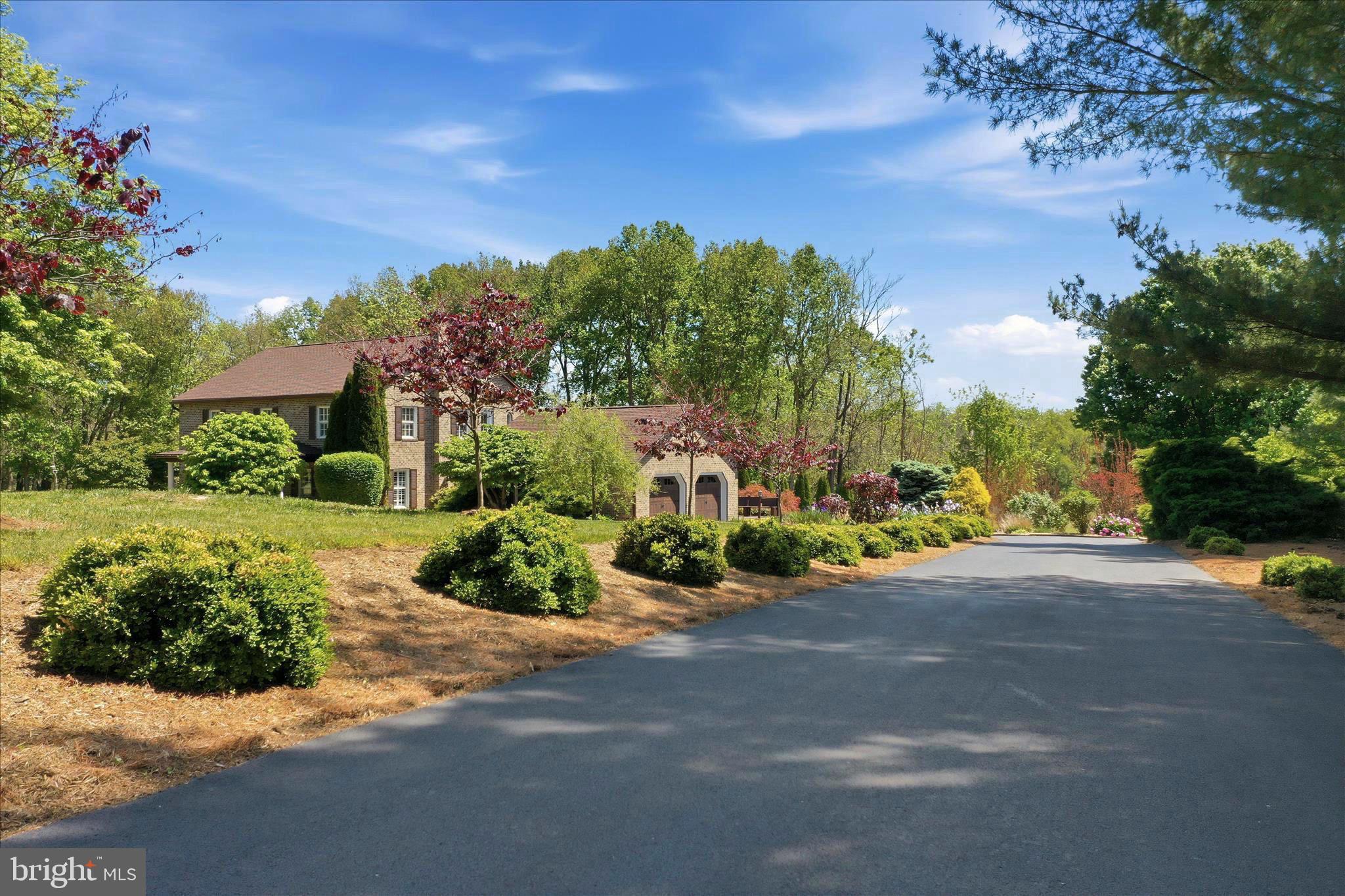 CEDAR LAWN - Residential
