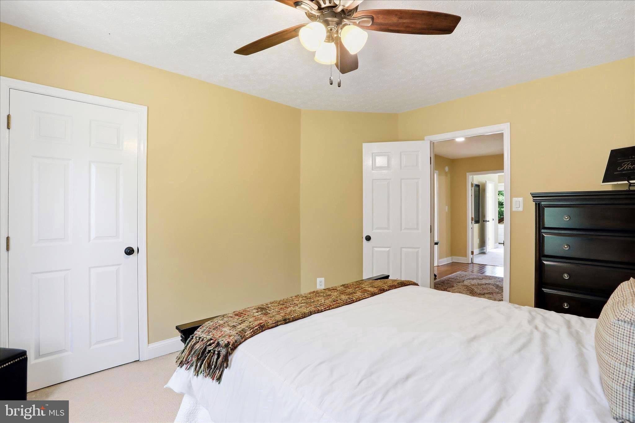 CEDAR LAWN - Residential