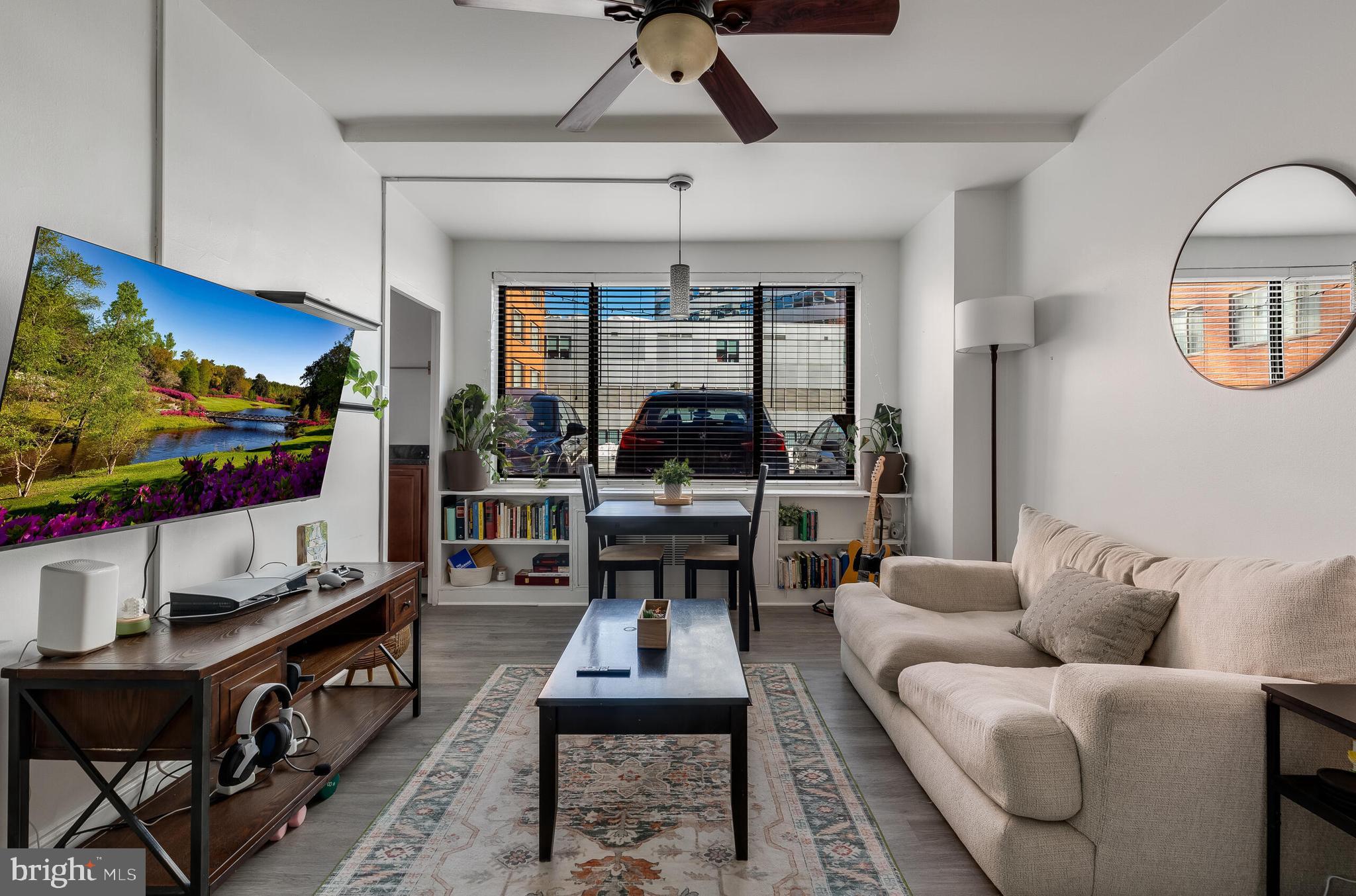 RIVER PLACE - Residential