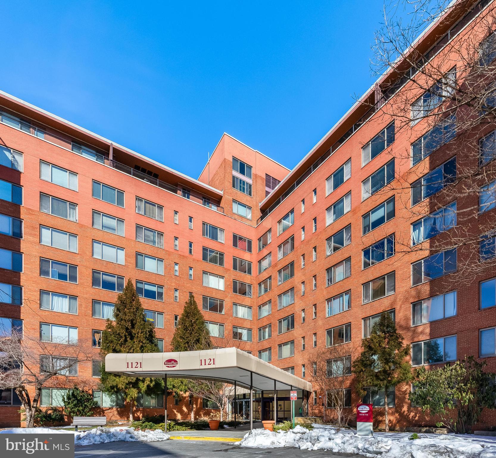 RIVER PLACE - Residential