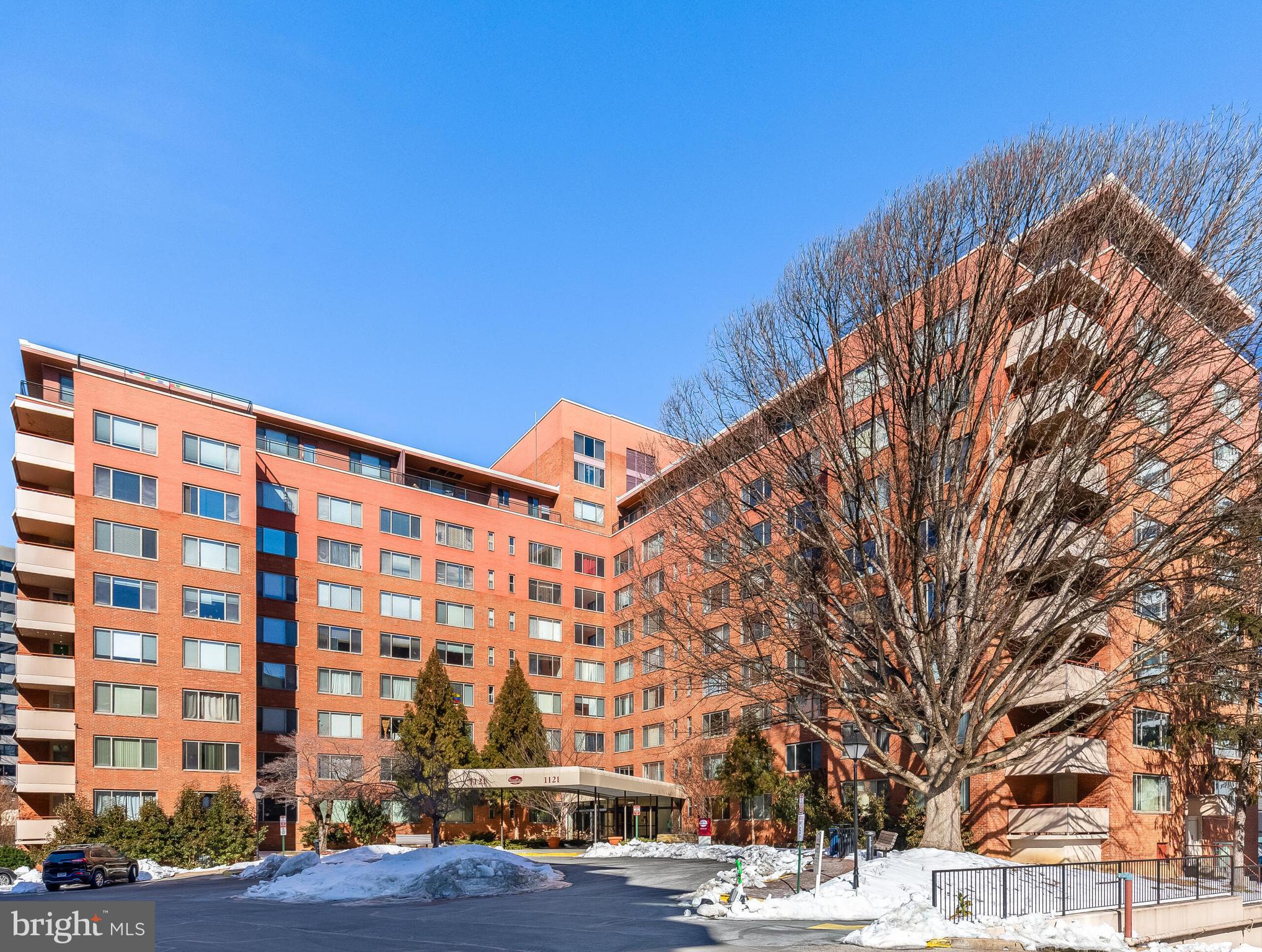 RIVER PLACE - Residential