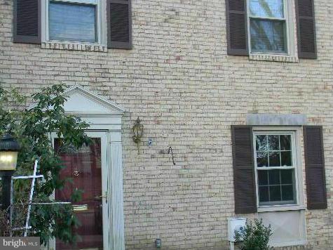 EXPERIENCE MODERN CONVENIENCE AT ITS FINEST IN THIS SPACIOUS PERFECTLY KEPT ALL BRICK TOWN! HOME**EVERYTHING IS UPDATED AND UPGRADED**1st FLOOR HDWD AND FINISHED BASEMENT**LIKE NEW HOT TUB ON THE DECK**IN GROUND NATURAL GAS GRILL**COMMUNITY POOL,TENNIS AND BASKETBALL COURTS** JUST MINUTES TO ALL KENTLANDS COMMUNITY RESTAURANTS, SHOPS AND AMENITIES. WITH 2 RESERVED SPACES AND LOW HOA THIS IS IT!!