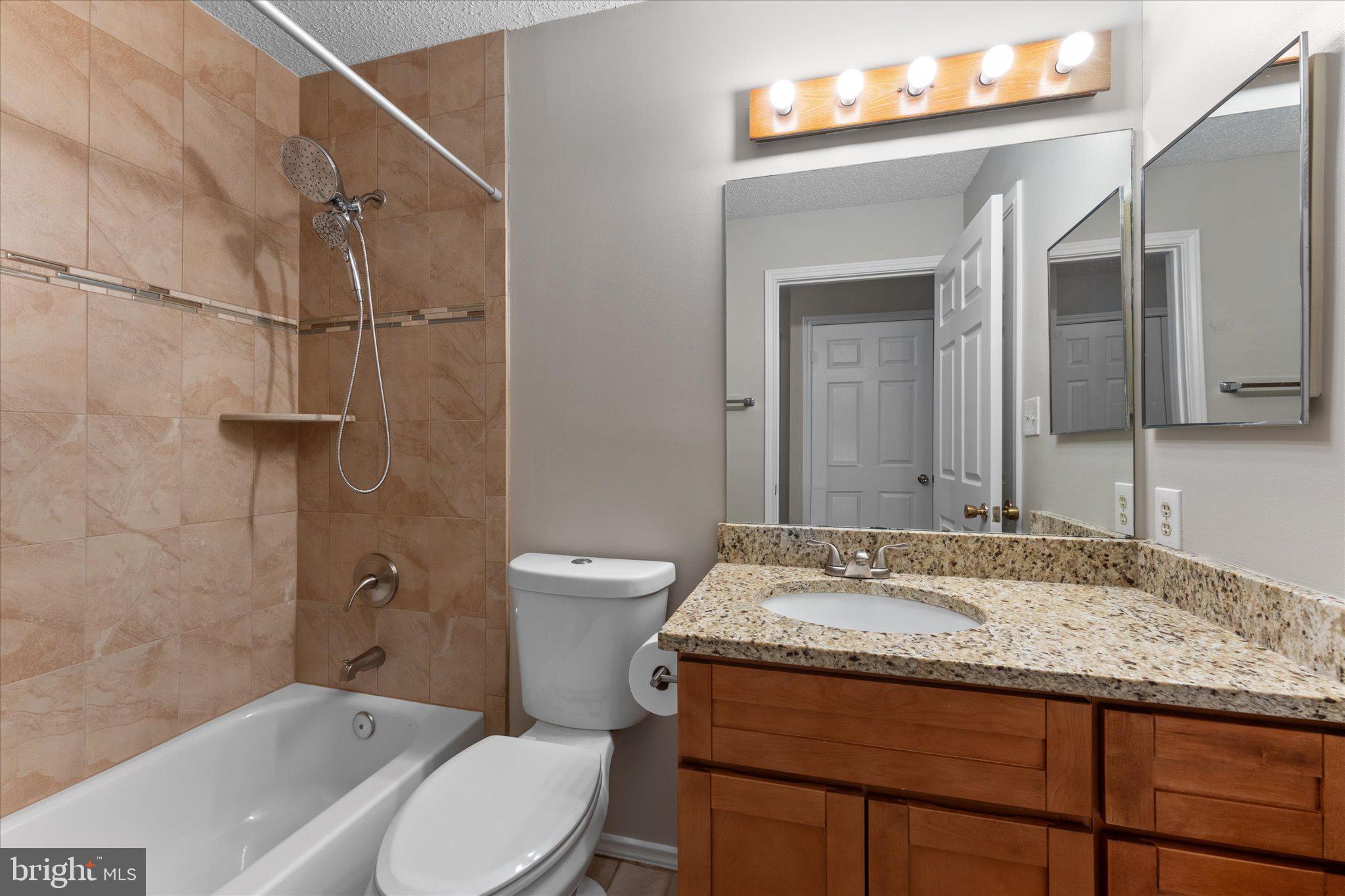ASHBURN FARM - Residential Lease