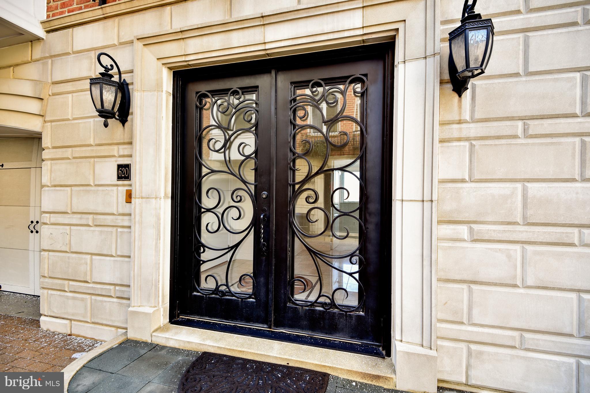 PIER HOMES AT HARBORVIEW - Residential