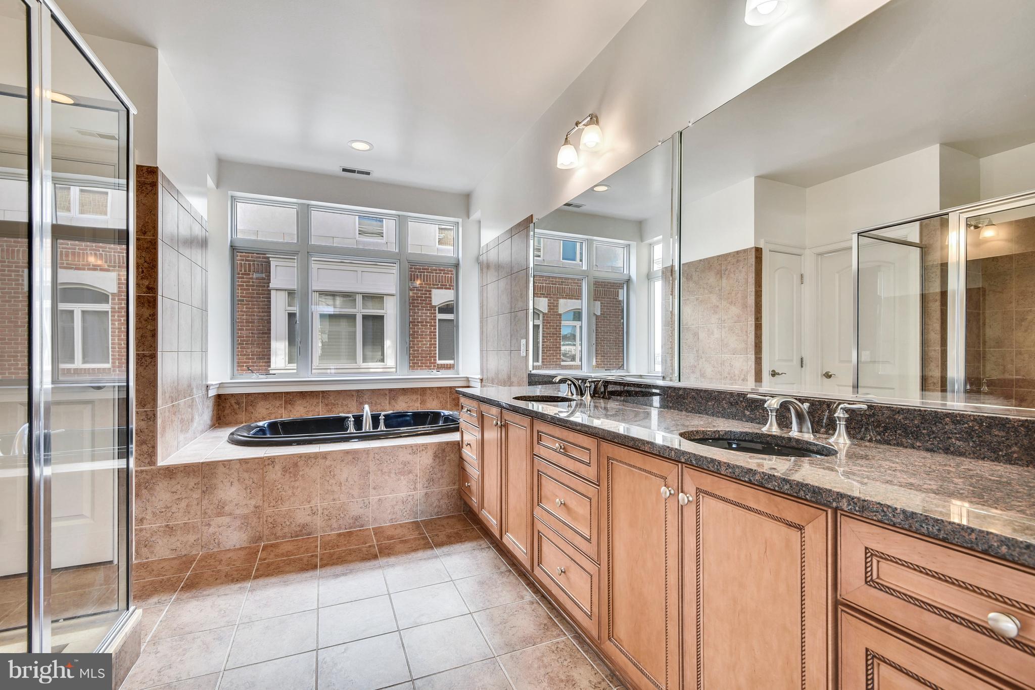 PIER HOMES AT HARBORVIEW - Residential
