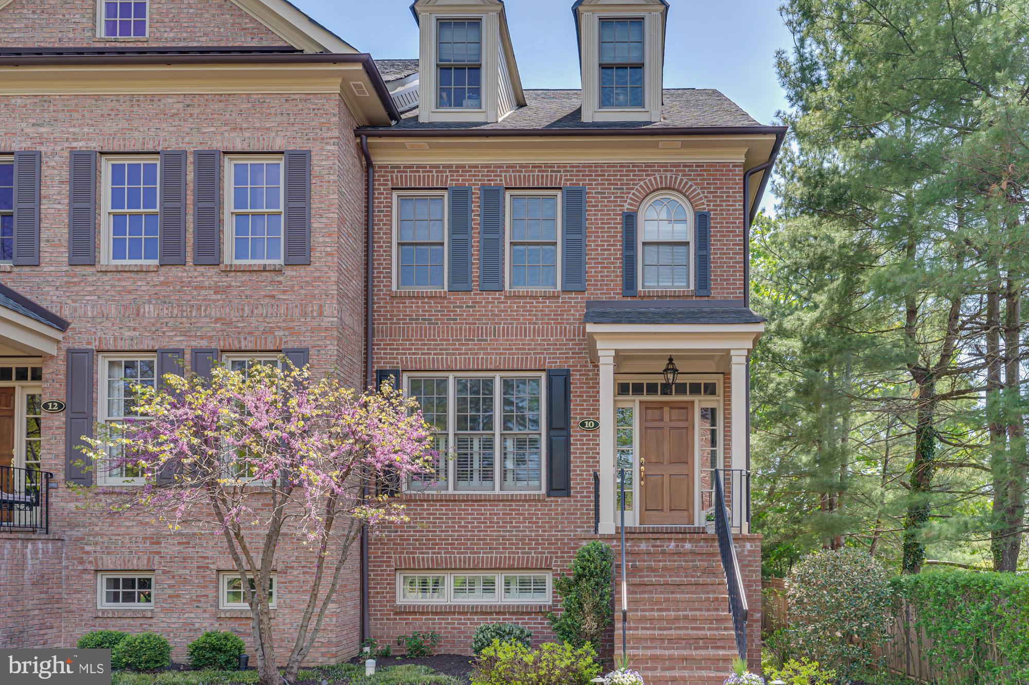 PHILLIPS COURT - Residential