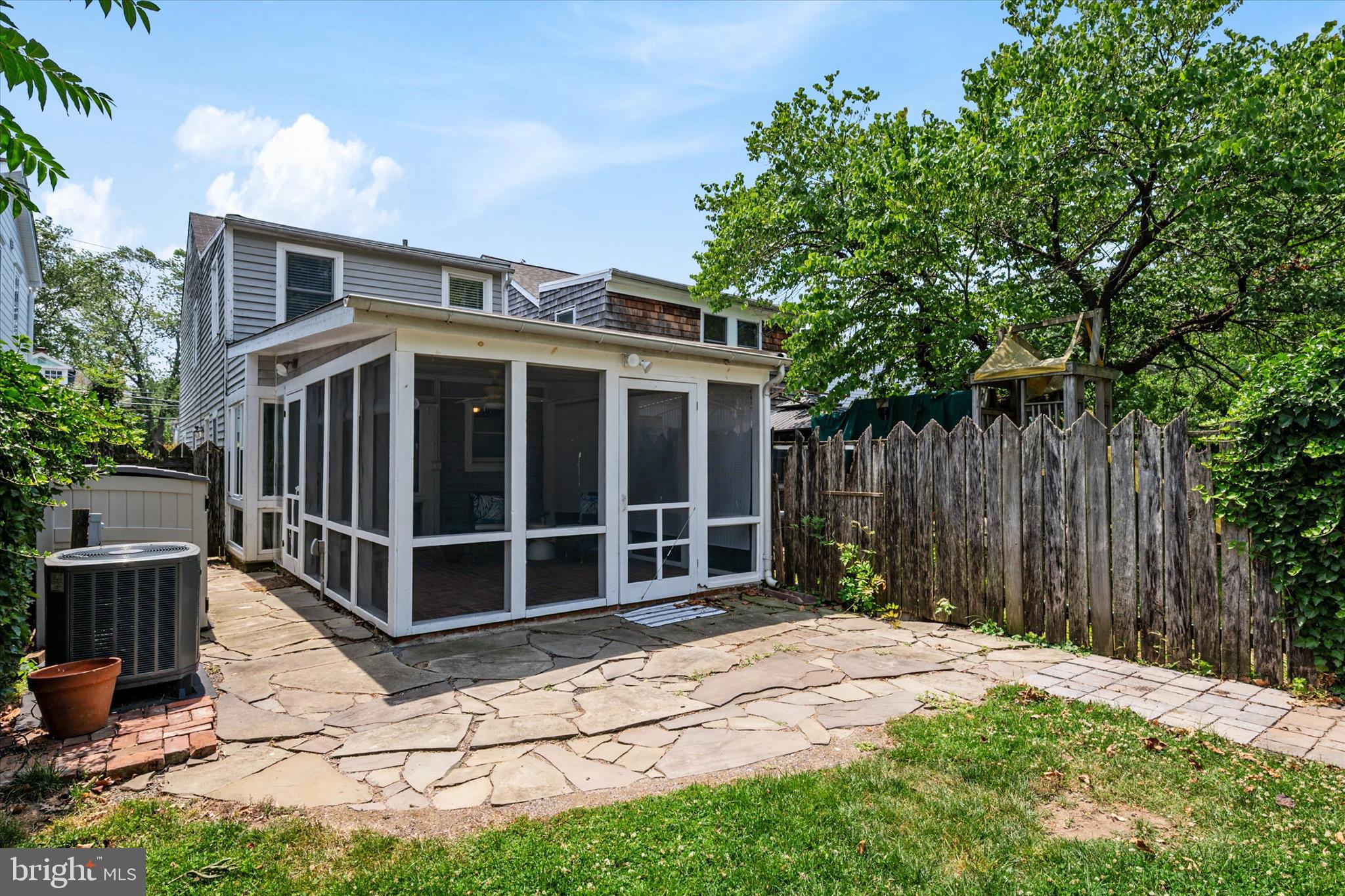 EASTPORT - Residential