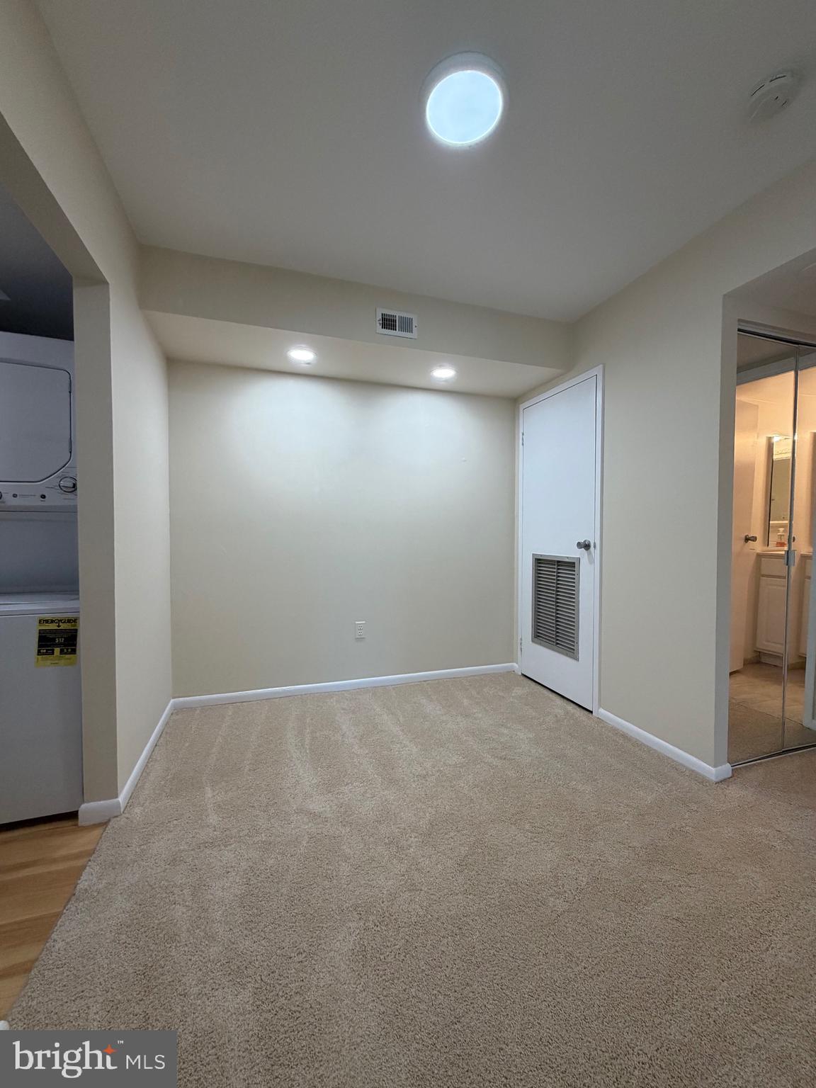 HUNTING RIDGE - Residential