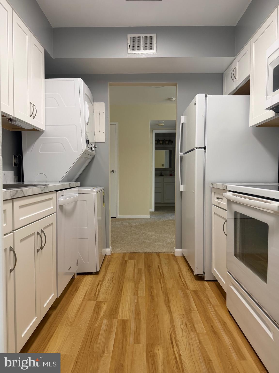 HUNTING RIDGE - Residential