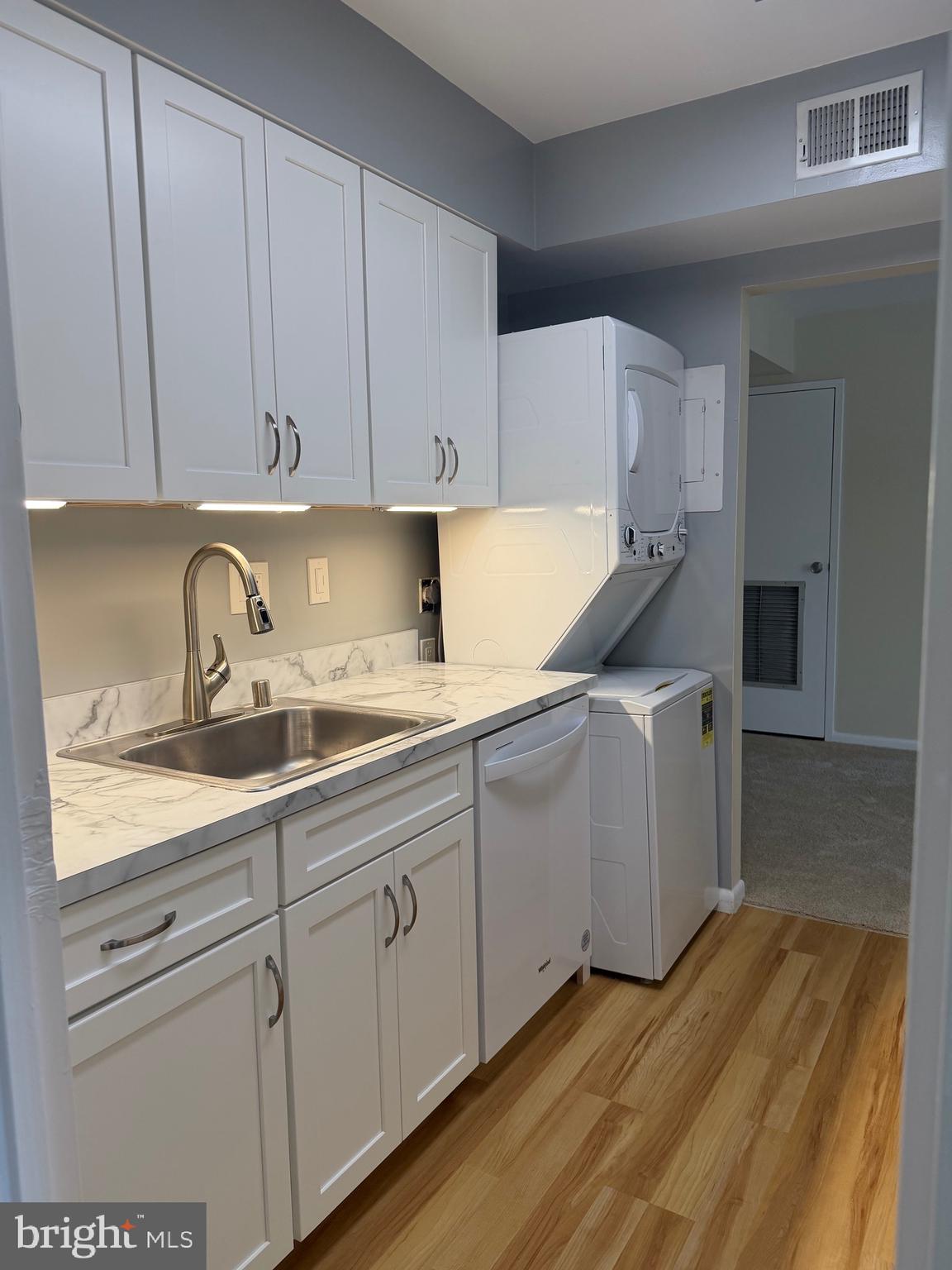 HUNTING RIDGE - Residential