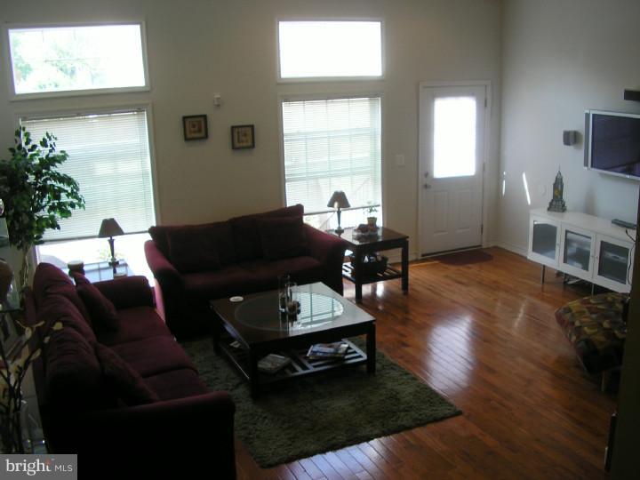 FISHTOWN - Residential Lease