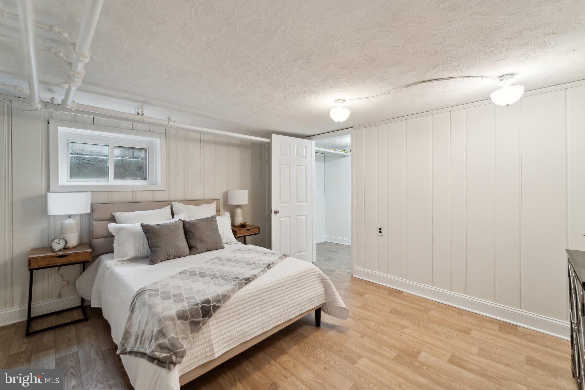 EAST FALLS CHURCH - Residential