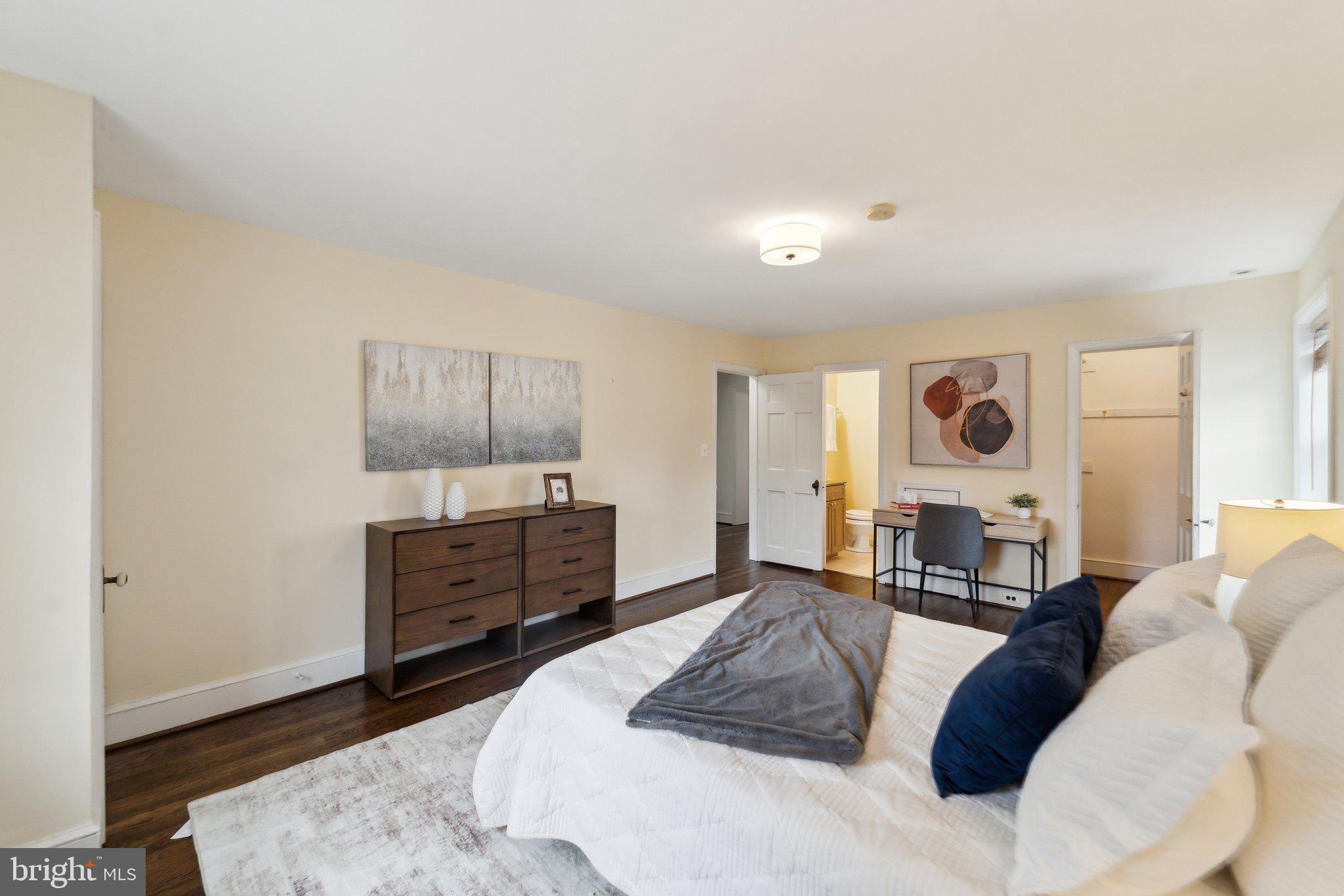 EAST FALLS CHURCH - Residential