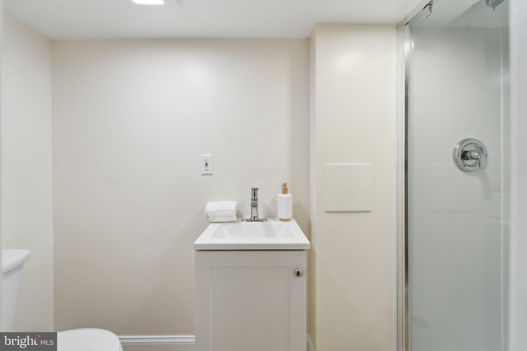 EAST FALLS CHURCH - Residential
