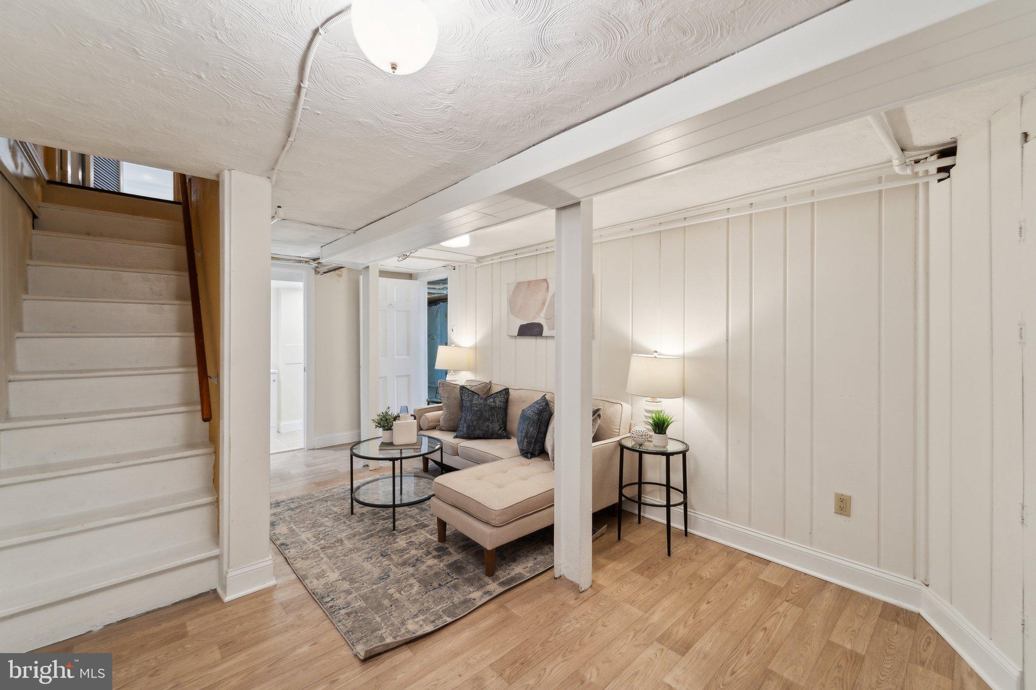 EAST FALLS CHURCH - Residential