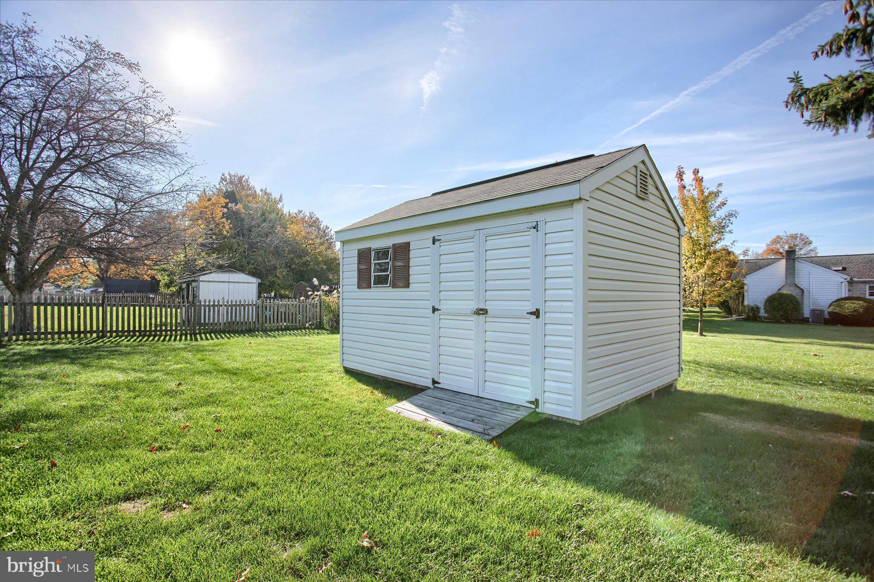 GREENBRIAR GLEN - Residential