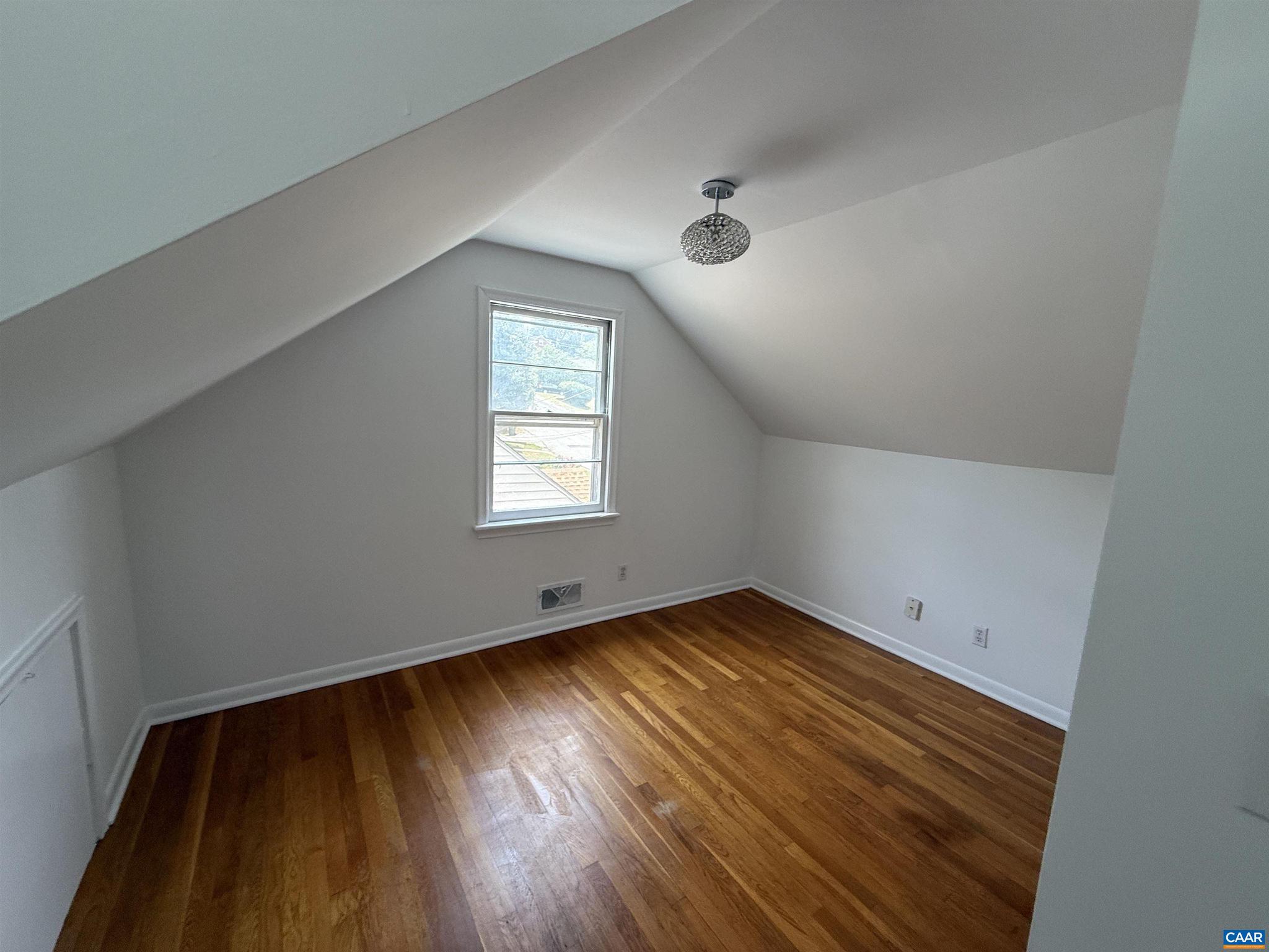 BELMONT - Residential