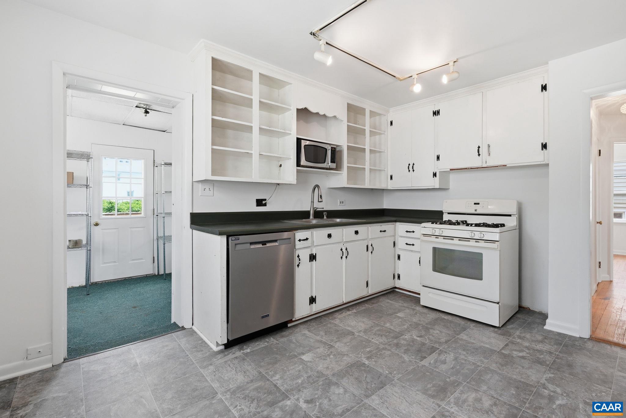 BELMONT - Residential