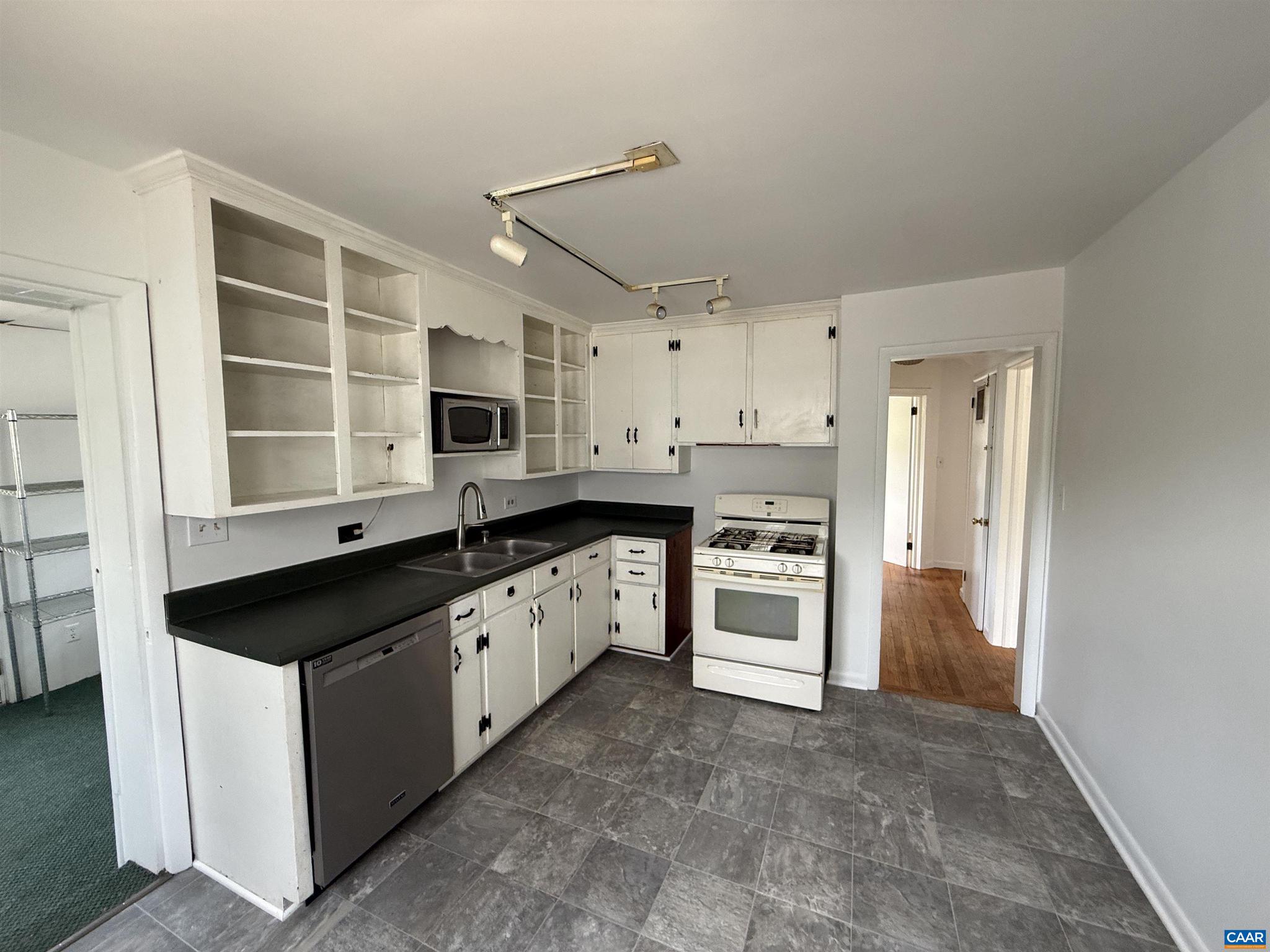 BELMONT - Residential