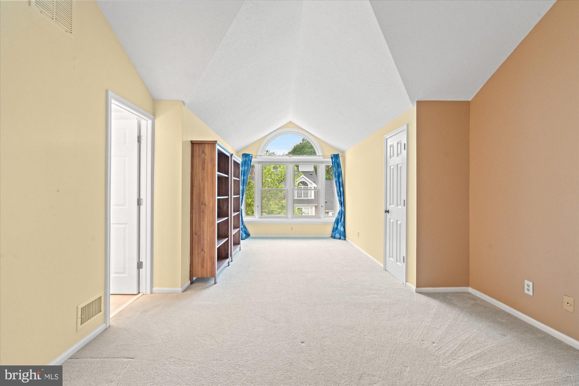 THE COVE - Residential