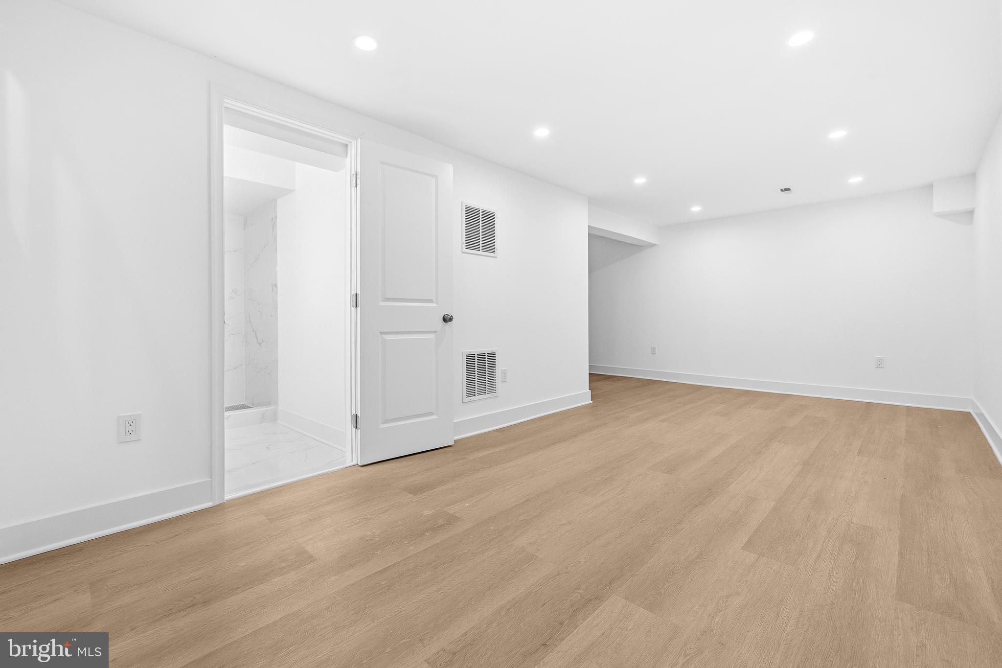GLEN HILLS - Residential