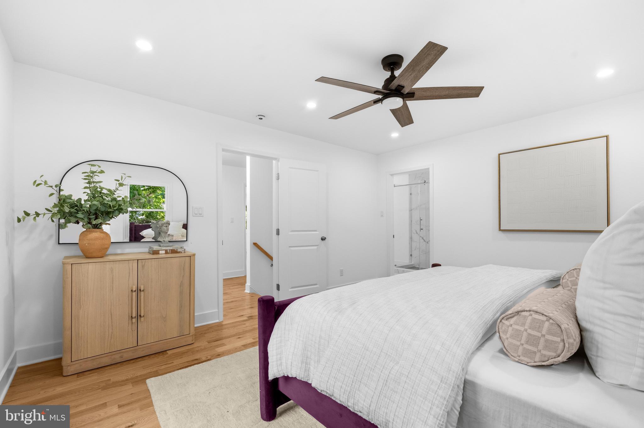 GLEN HILLS - Residential