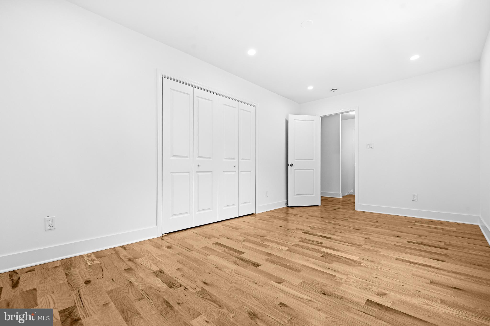 GLEN HILLS - Residential