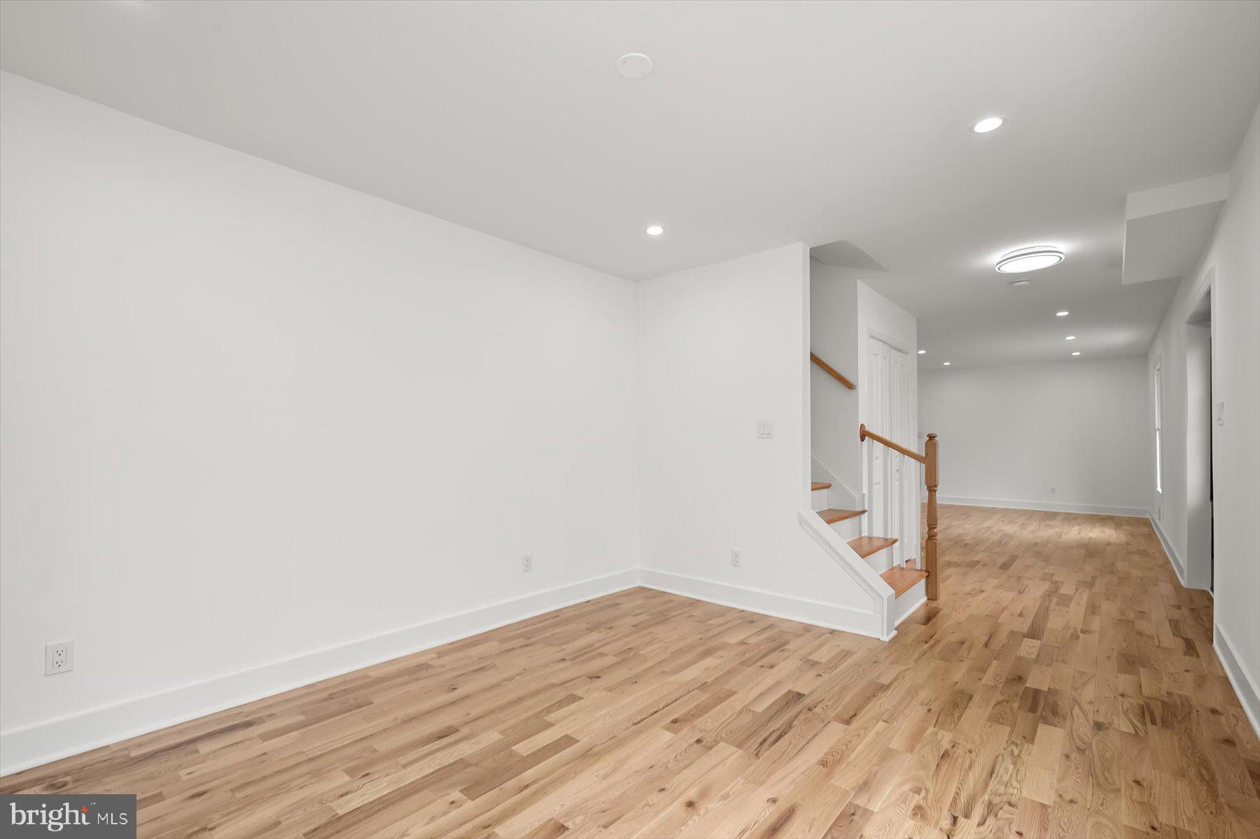 GLEN HILLS - Residential