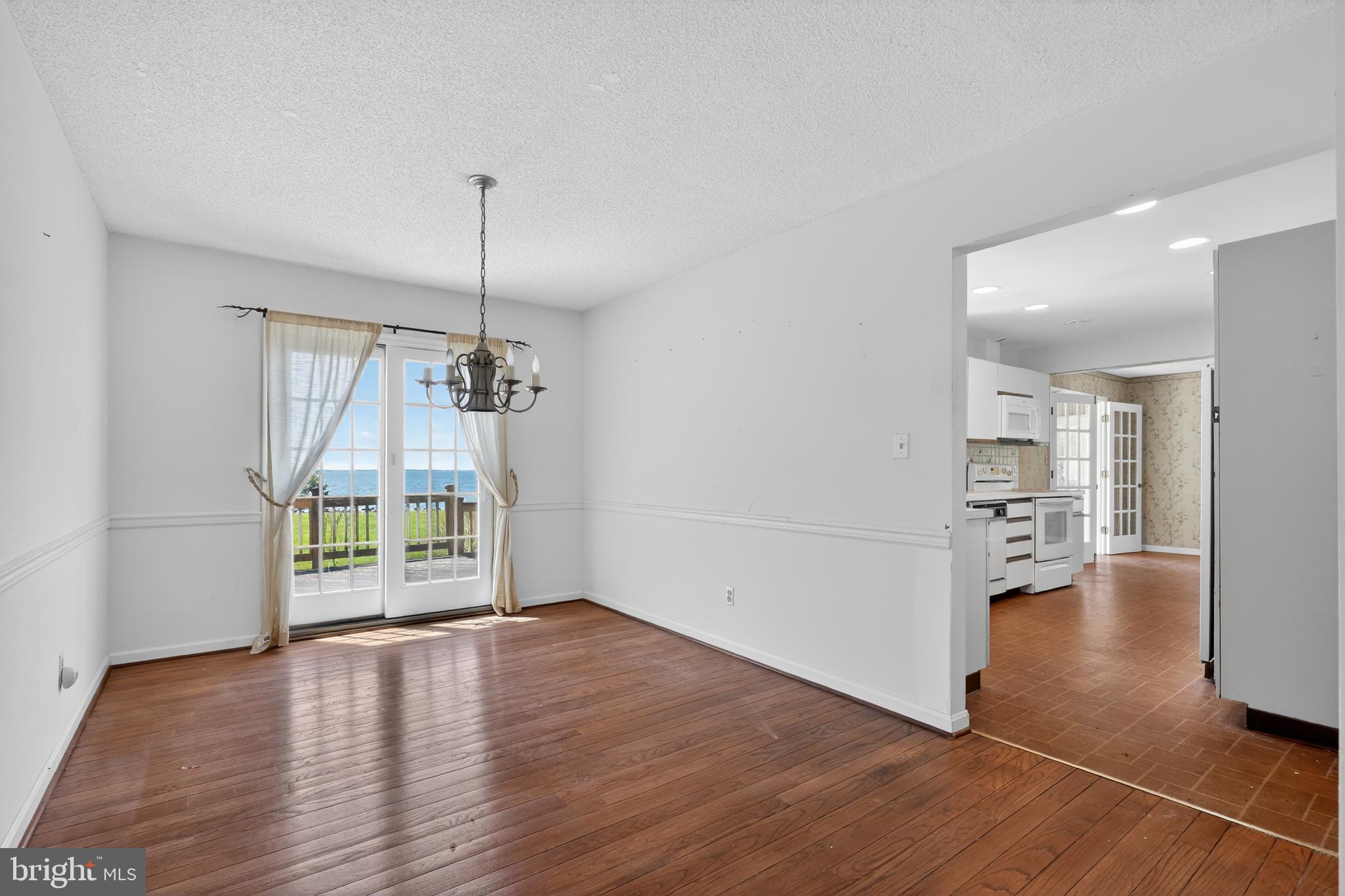 SEABREEZE DEV - Residential