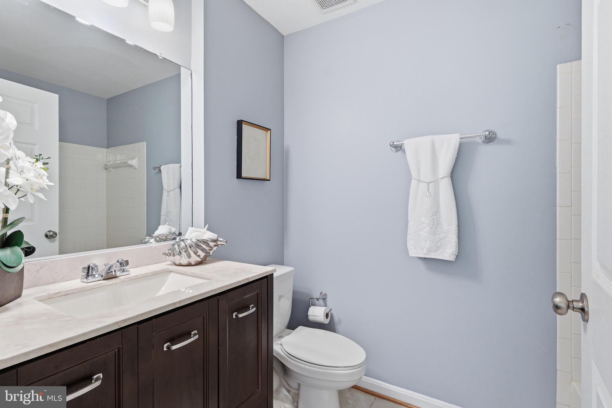 STRATFORD CONDOS - Residential