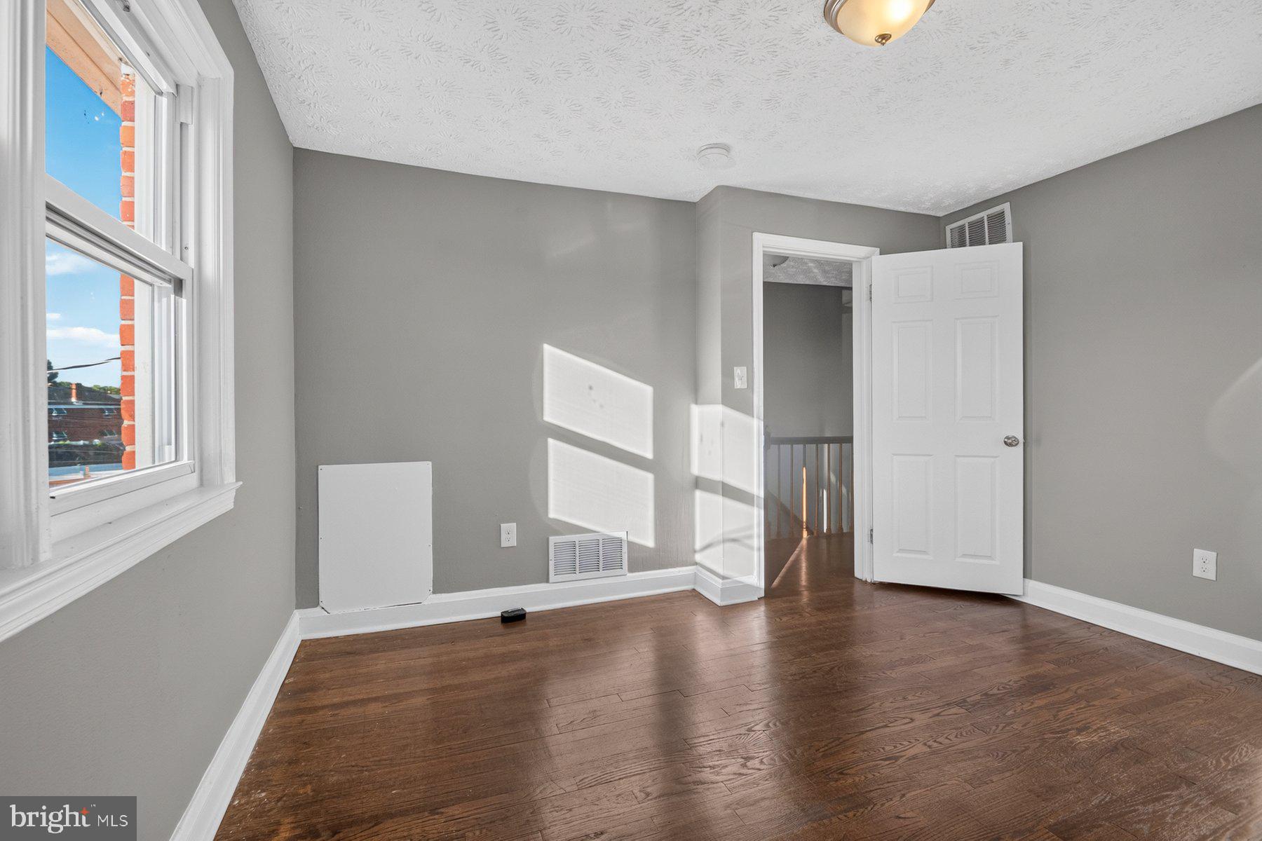 HAWTHORNE - Residential