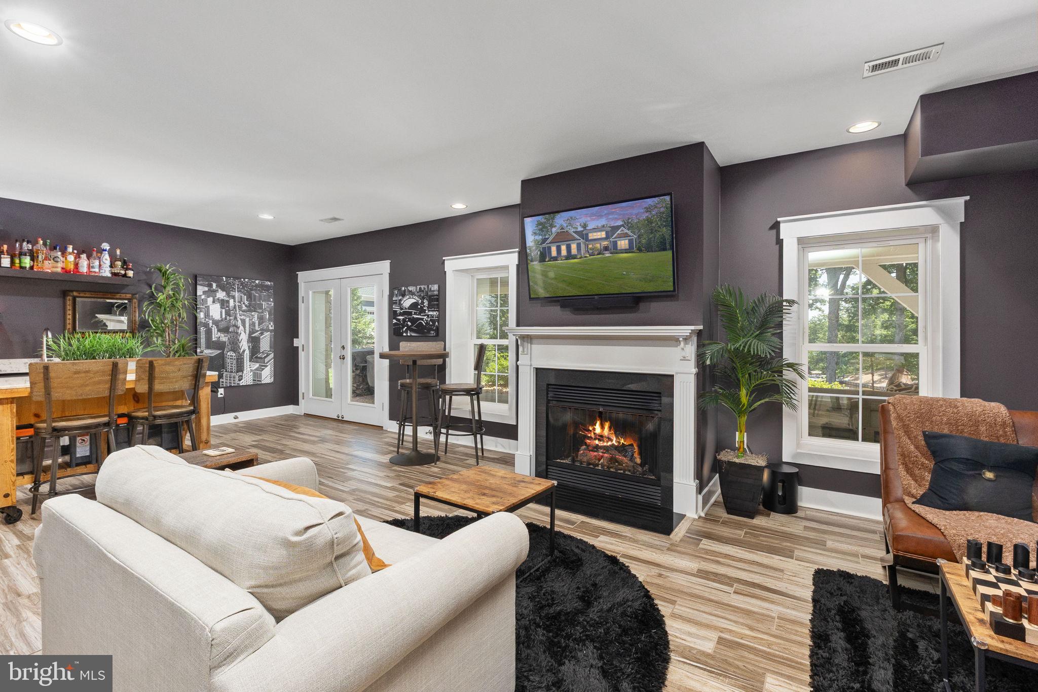 FAWN LAKE - Residential