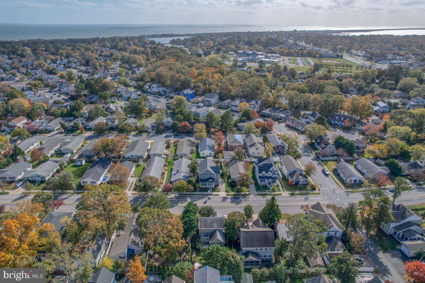COUNTRY CLUB ESTATES - Residential