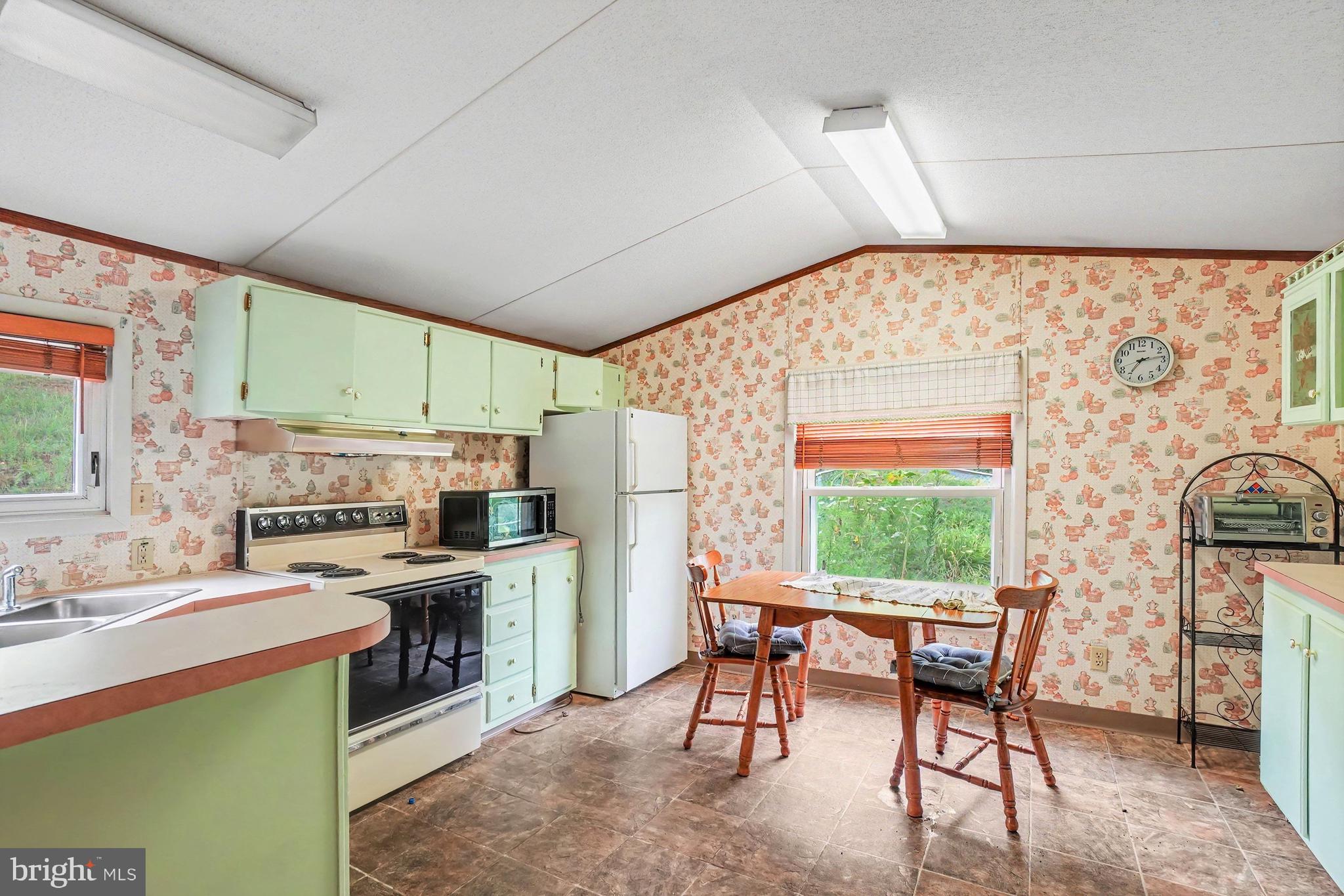 NORTH MANHEIM TWP - Residential