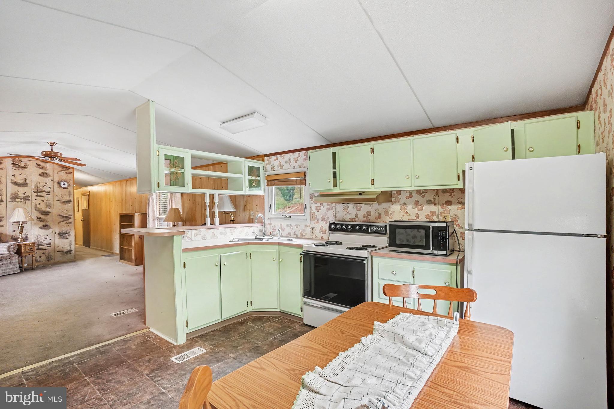 NORTH MANHEIM TWP - Residential