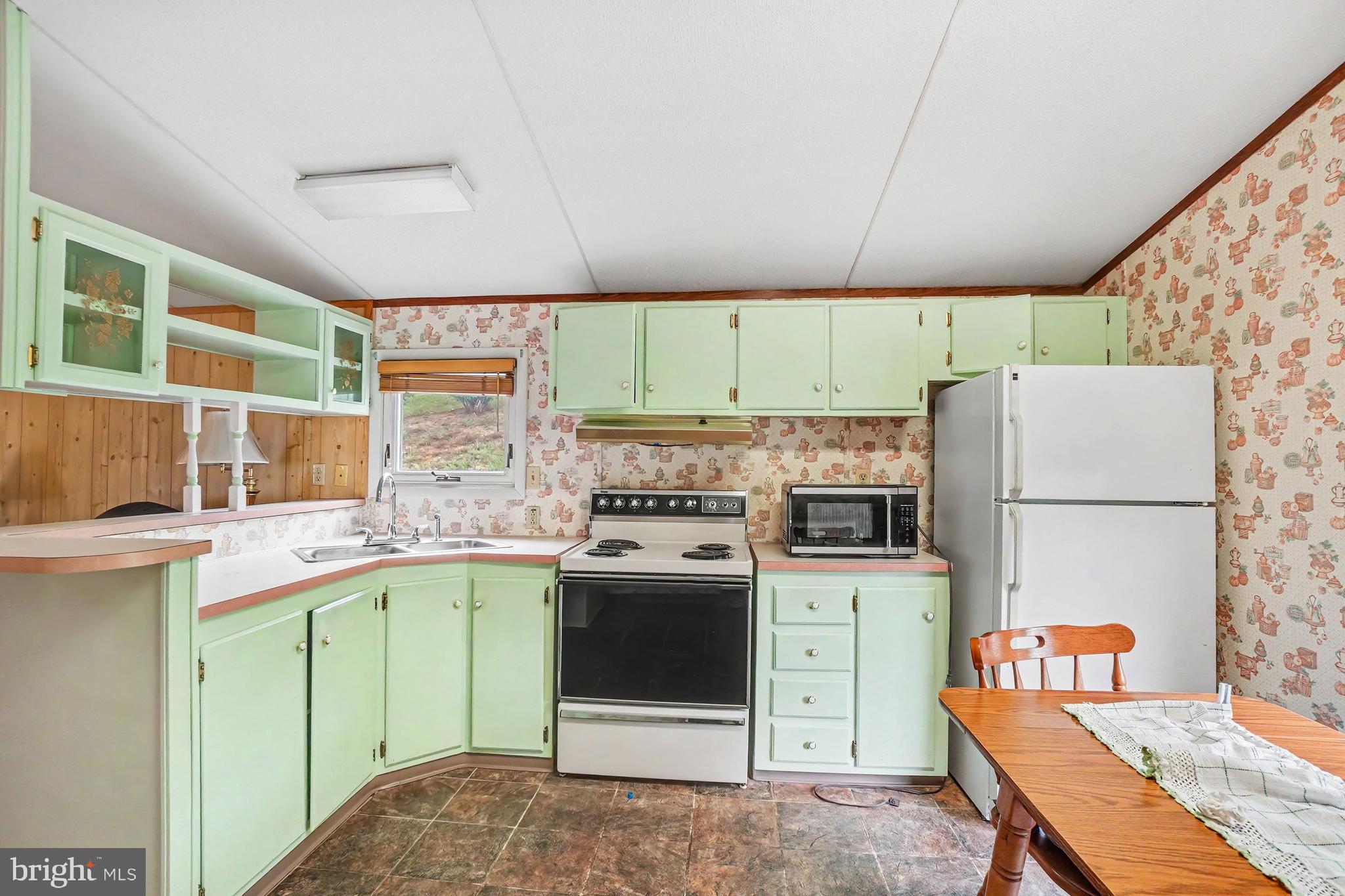 NORTH MANHEIM TWP - Residential