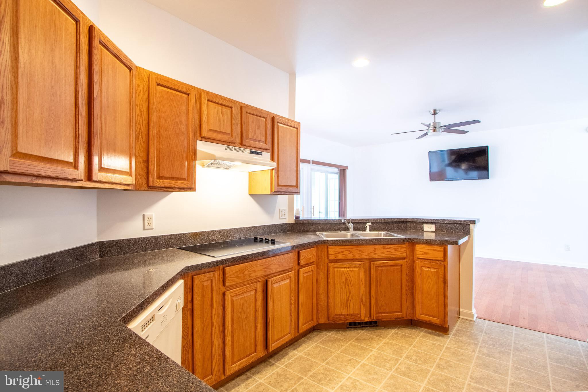HEARTHSTONE MANOR - Residential