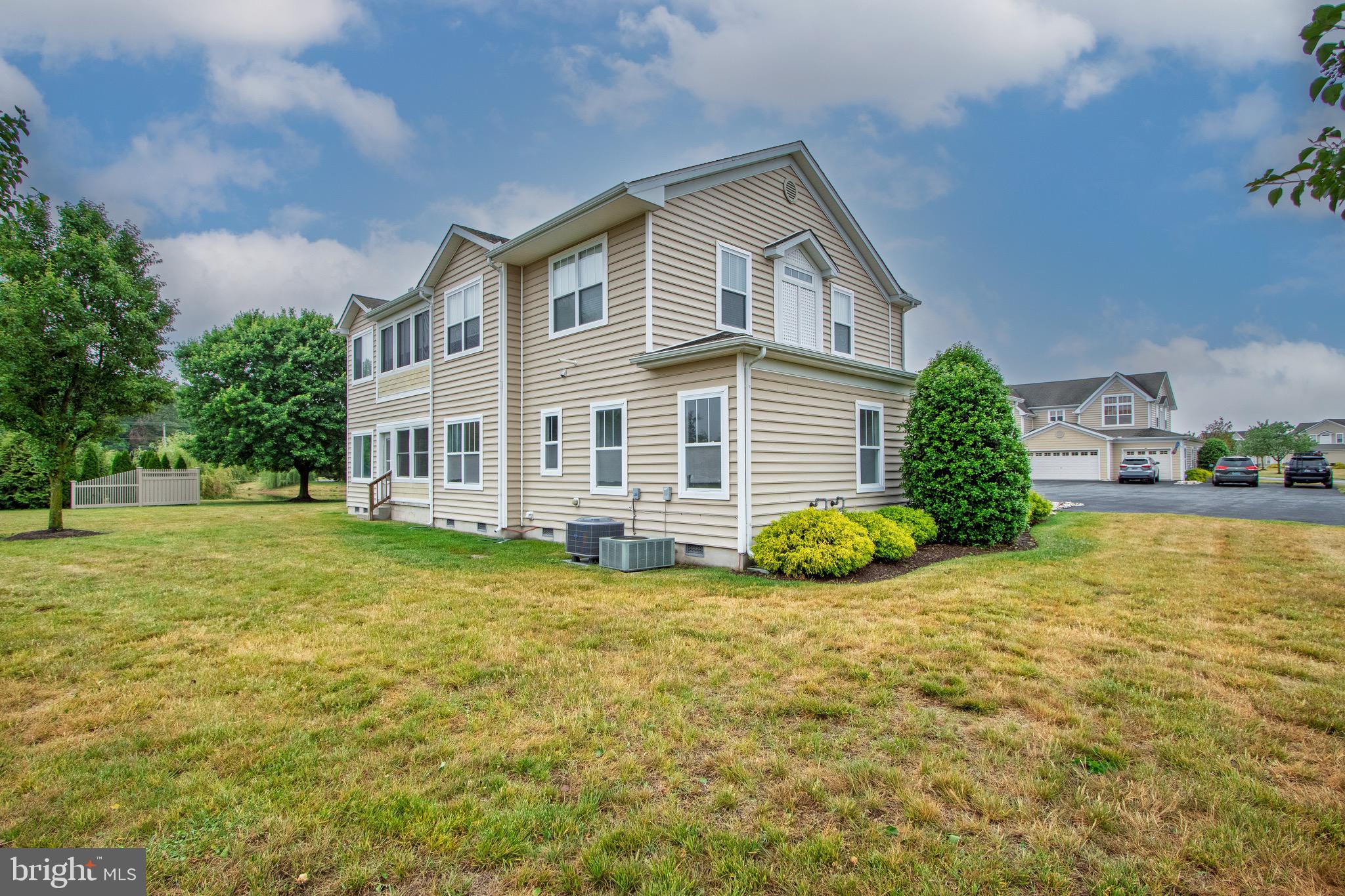 HEARTHSTONE MANOR - Residential