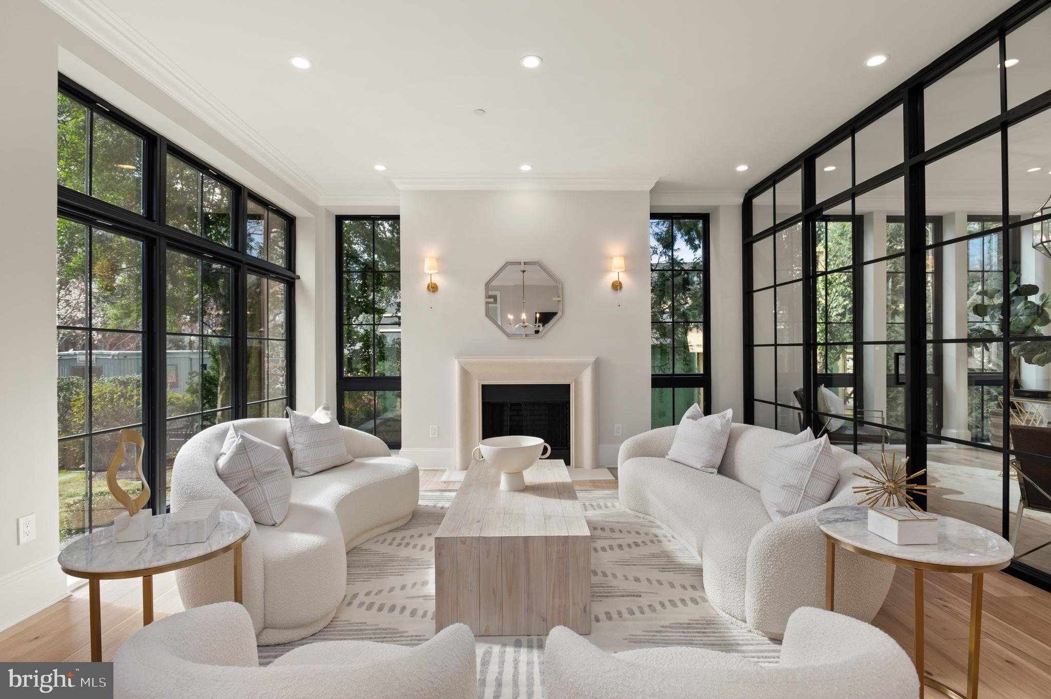SPRING VALLEY - Residential