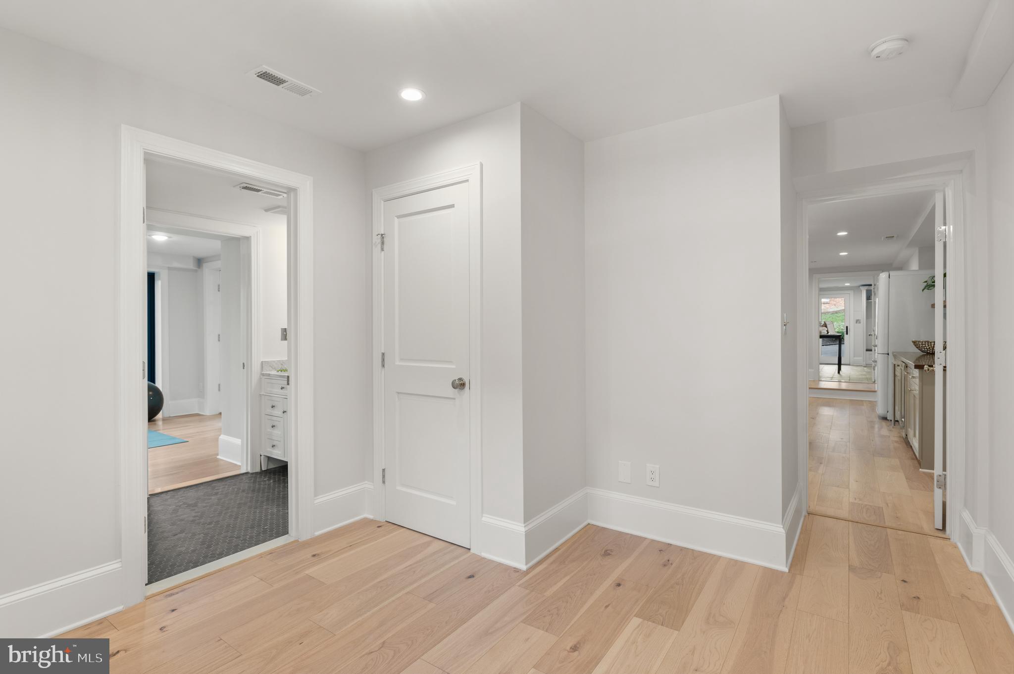 SPRING VALLEY - Residential