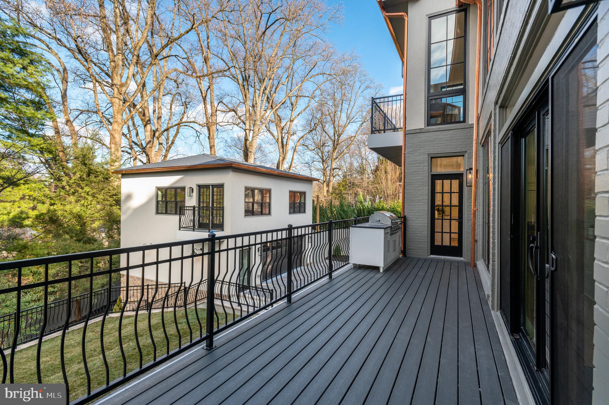 SPRING VALLEY - Residential
