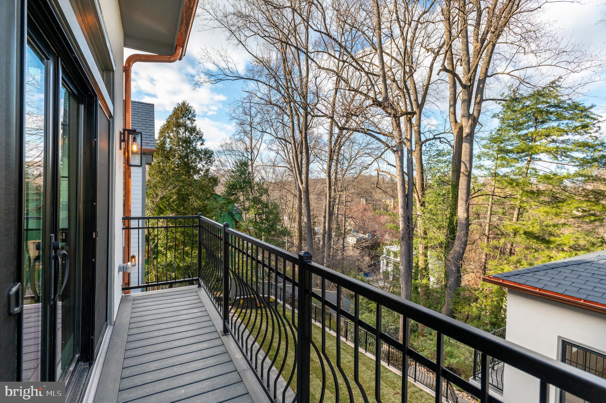 SPRING VALLEY - Residential