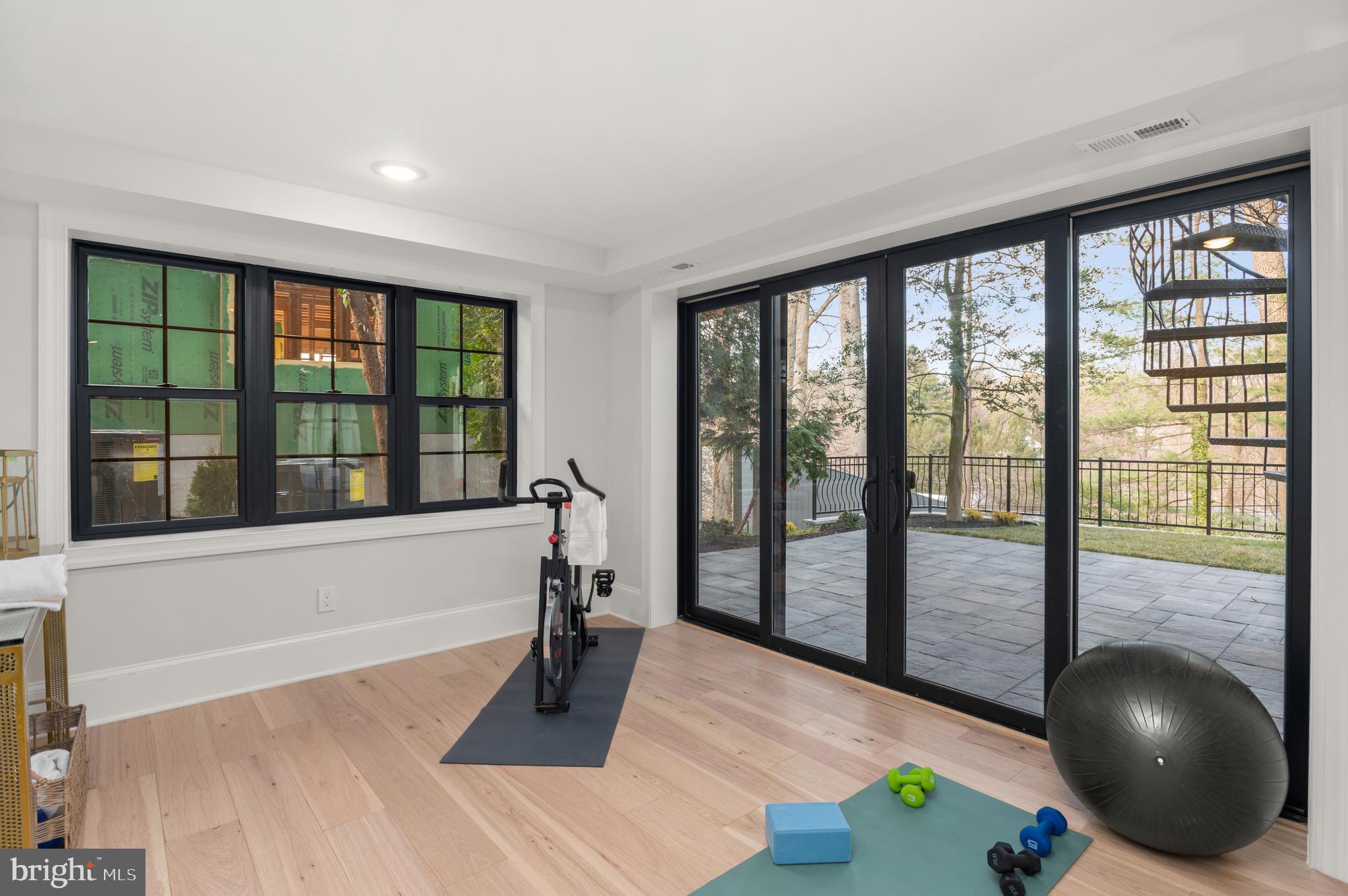 SPRING VALLEY - Residential