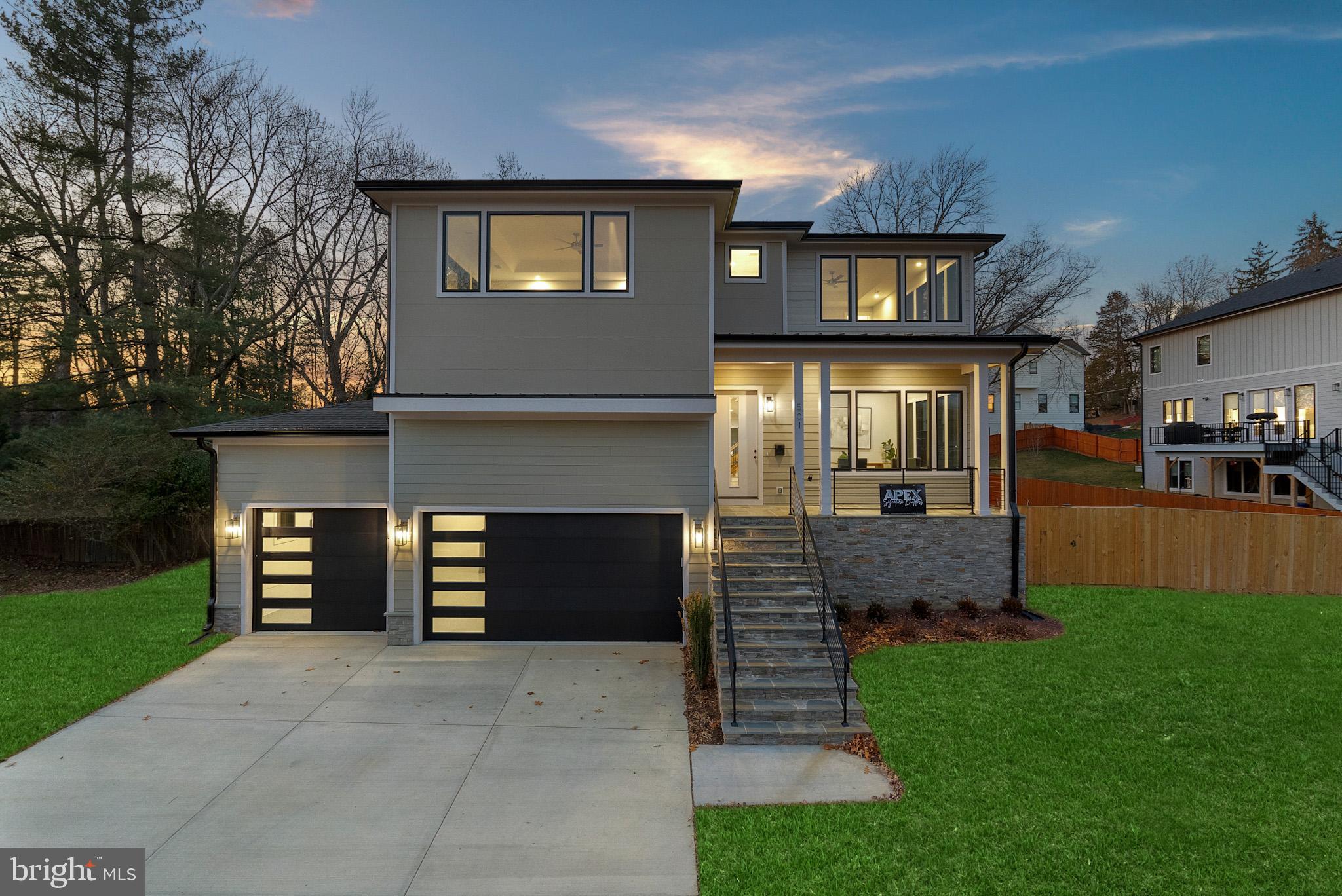 VIENNA WOODS - Residential
