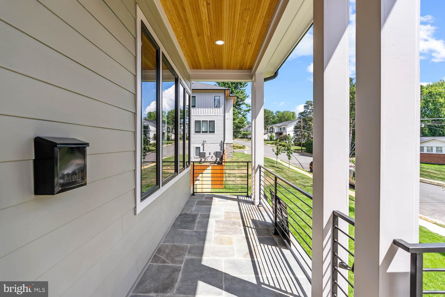 VIENNA WOODS - Residential