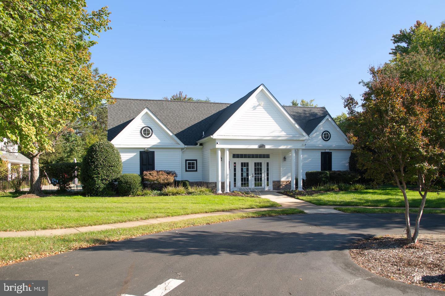 VIRGINIA OAKS - Residential