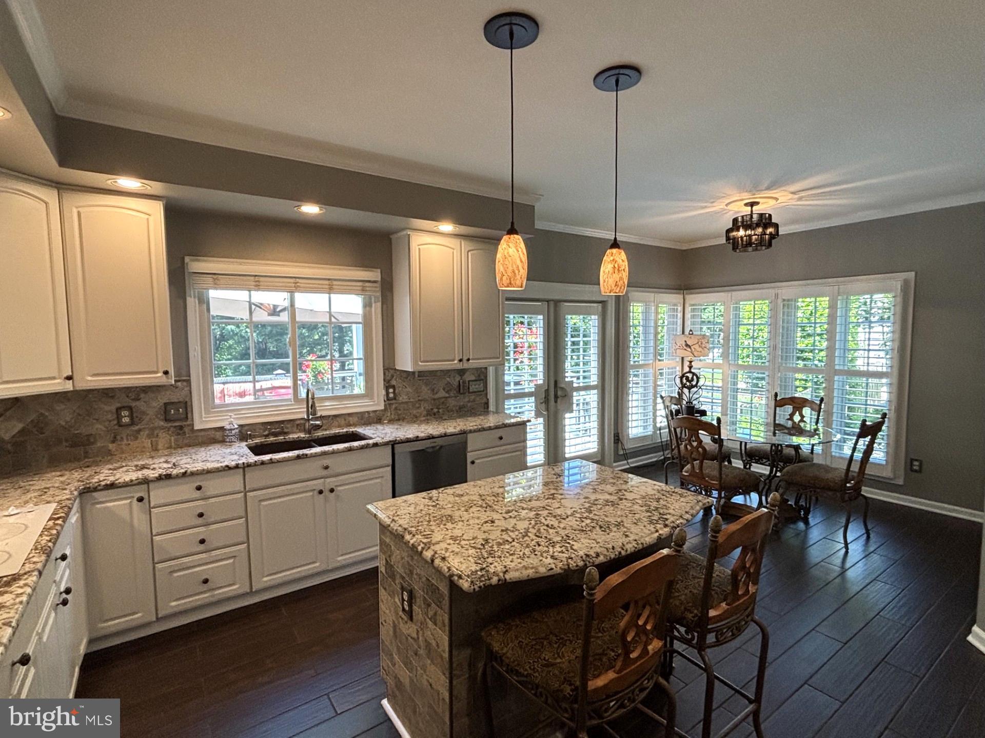VIRGINIA OAKS - Residential