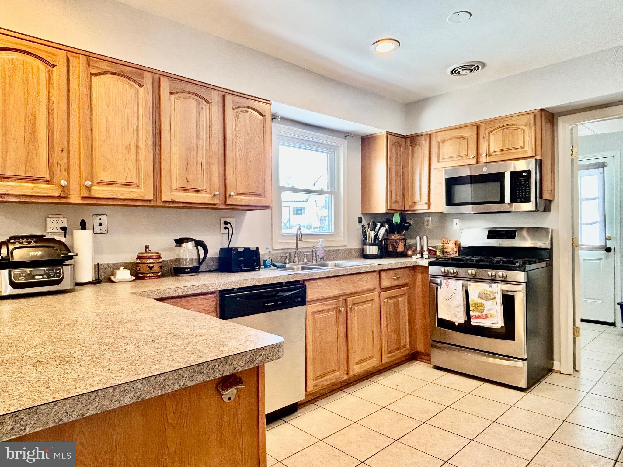 KENILWORTH AT BELAIR - Residential