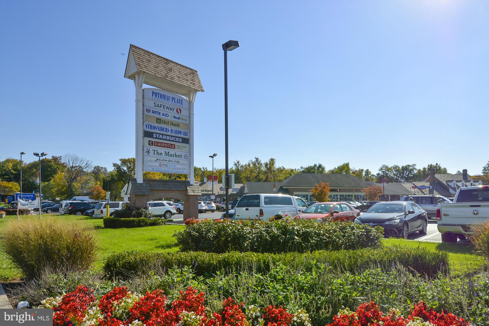 POTOMAC VILLAGE - Residential