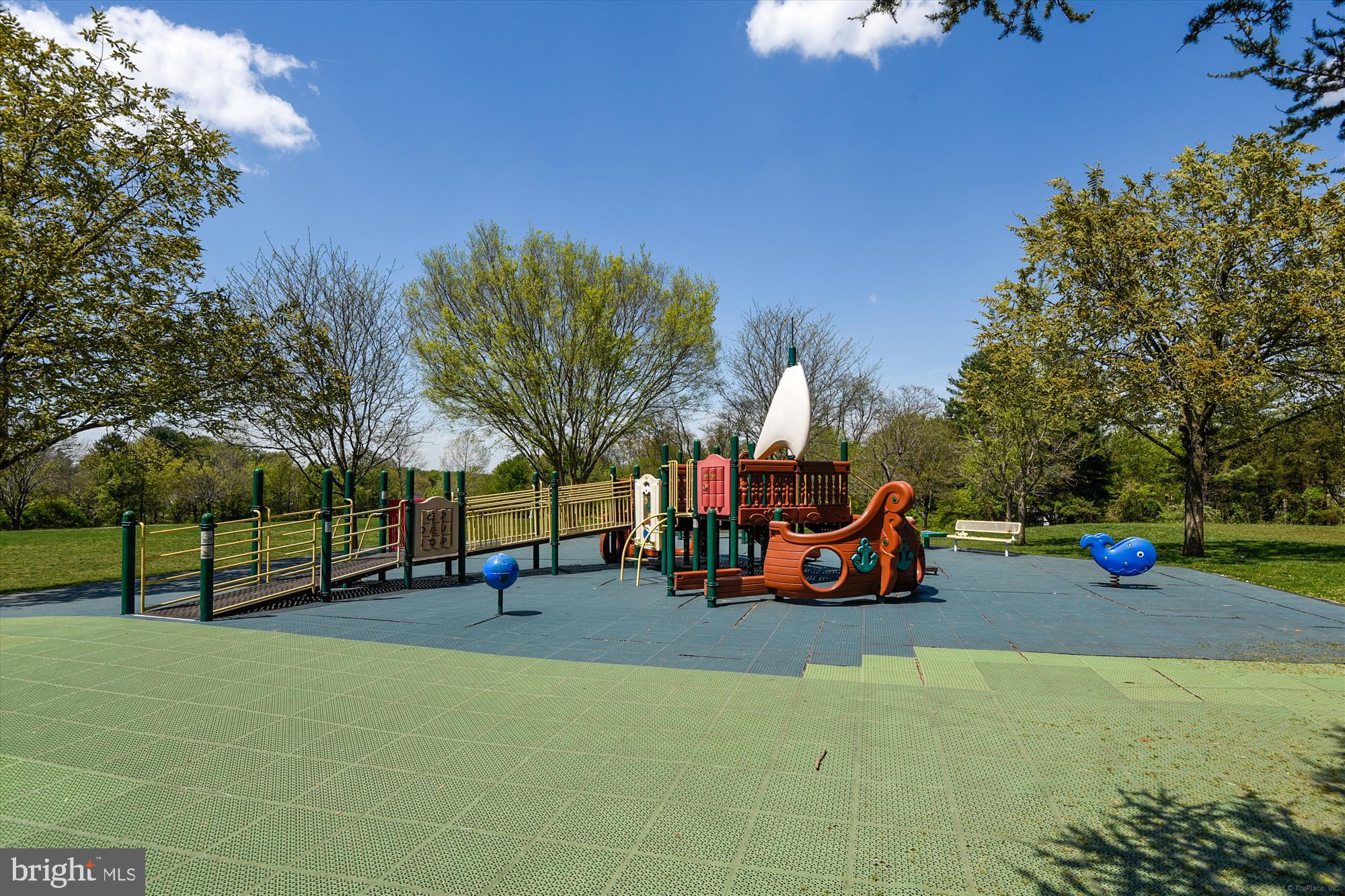 POTOMAC VILLAGE - Residential